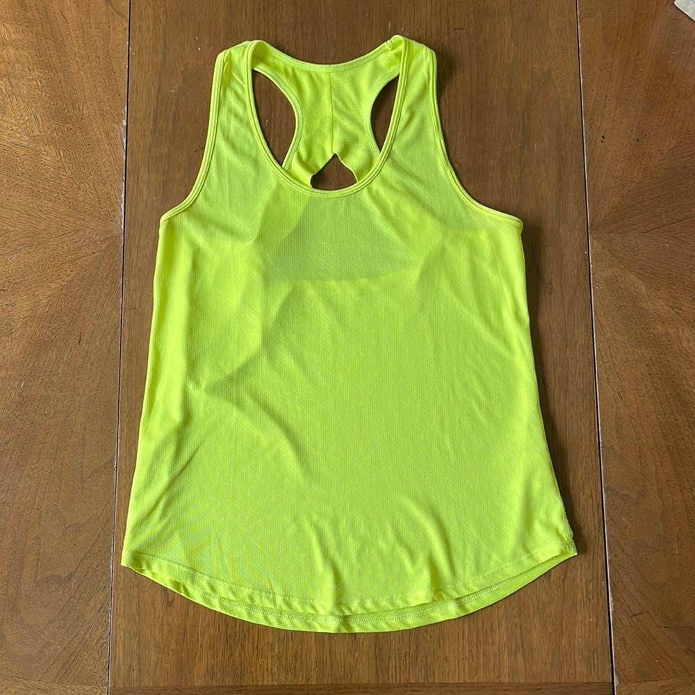 Yellow Zyia tank (M) with cute detail on back. Excellent condition.